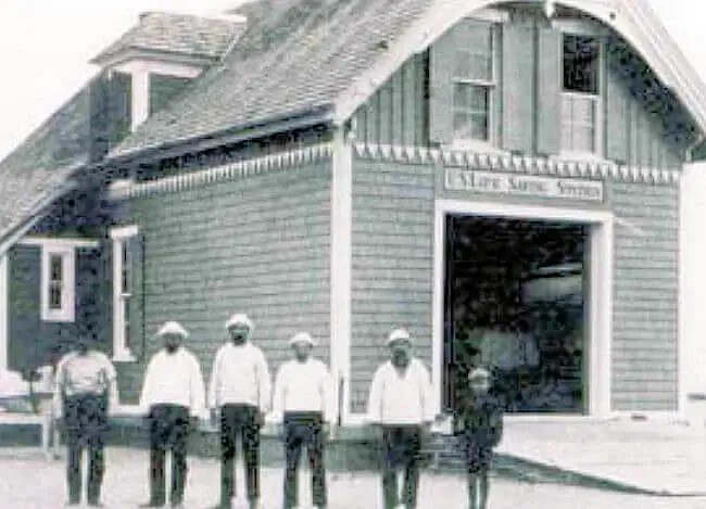 Historis Avon image.